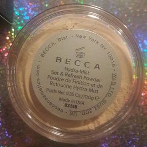 BECCA Makeup - Becca Hydra Mist Setting Powder BECCA Makeup - Becca Hydra Mist Setting Powder